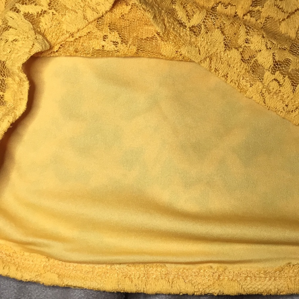 💝NEW!! FLOUNCE LACE OFFTHE-SHOULDER CROP TOP - Picture 8 of 8